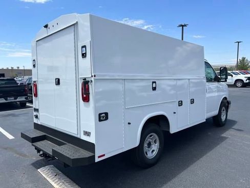 New 2025 Chevrolet Express 3500 w/ Power Convenience Package image 5