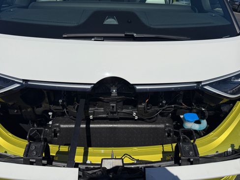 Certified 2025 Volkswagen ID. Buzz 1st Edition RWD image 20