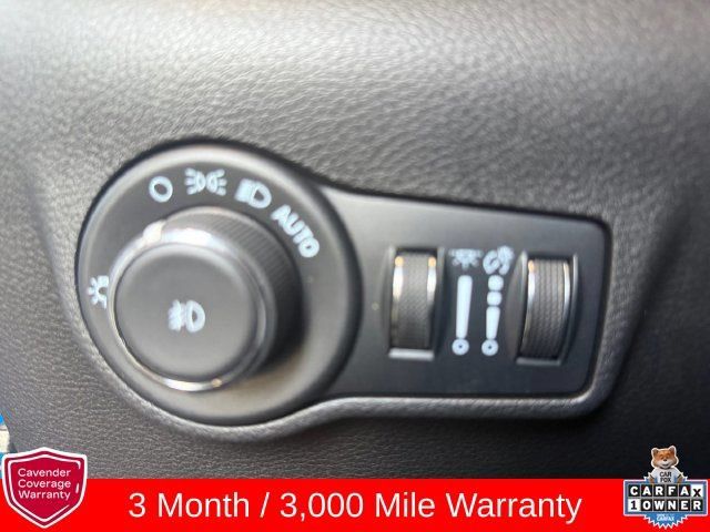Used 2024 Jeep Compass Latitude AWD/4WD image 12