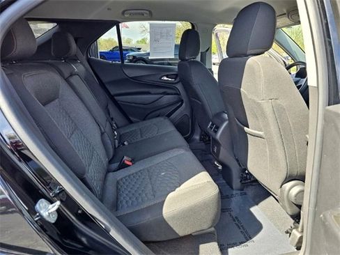 Used 2021 Chevrolet Equinox LT image 24