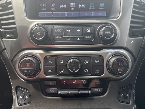 Used 2020 Chevrolet Suburban LT image 21