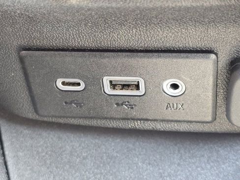 Used 2024 Chevrolet Malibu LT FWD image 9