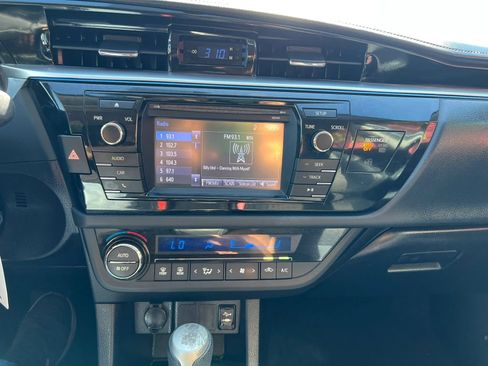 Used 2015 Toyota Corolla S FWD image 15