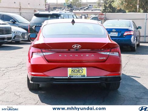 Certified 2023 Hyundai Elantra Limited FWD image 3