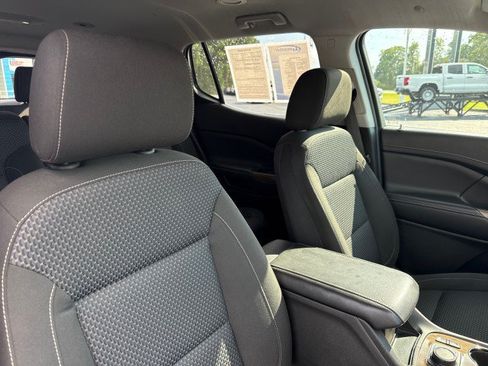 Used 2021 GMC Acadia SLE w/ Driver Convenience Package FWD image 11