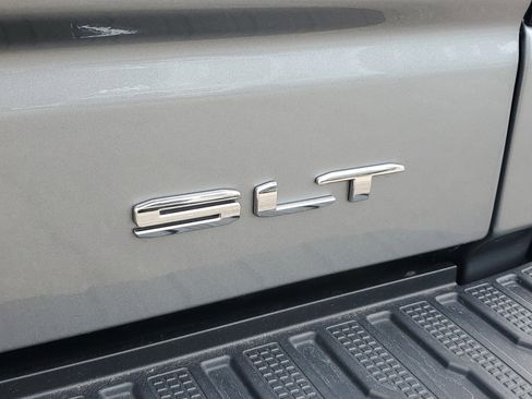 Used 2024 GMC Sierra 1500 SLT image 6