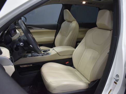 Used 2025 INFINITI QX60 Luxe AWD/4WD image 5