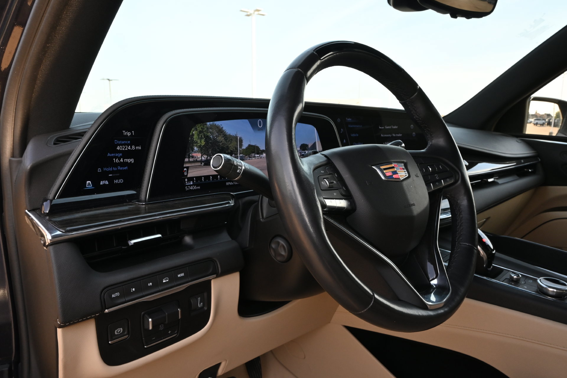 Certified 2023 Cadillac Escalade Premium Luxury w/ Performance Package AWD/4WD image 16