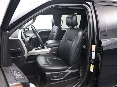 Used 2018 Ford F150 Lariat w/ Equipment Group 502A Luxury AWD/4WD image 21