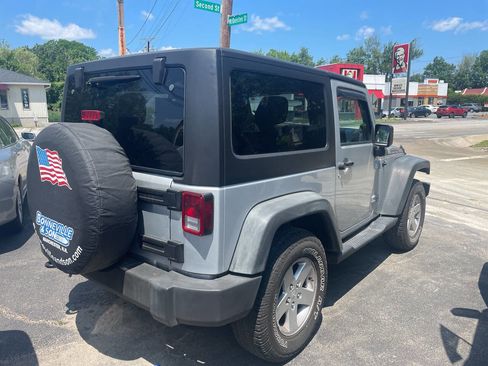 Used 2011 Jeep Wrangler Sport image 3