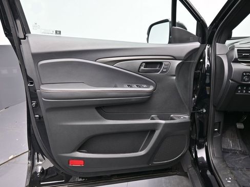 Certified 2025 Honda Ridgeline TrailSport image 30