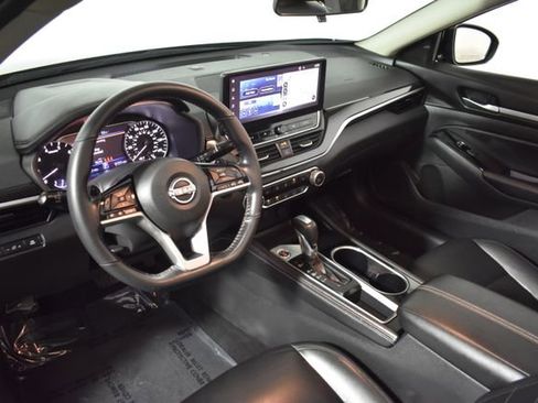 Certified 2024 Nissan Altima 2.5 SR w/ SR Premium Package image 13