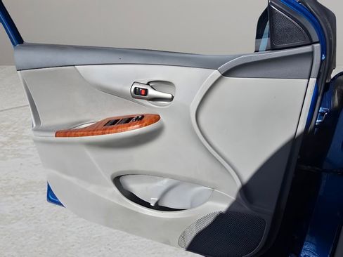 Used 2009 Toyota Corolla XLE image 17