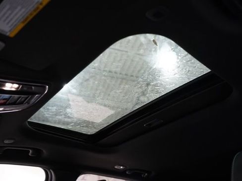 Used 2024 Jeep Grand Cherokee Altitude image 19