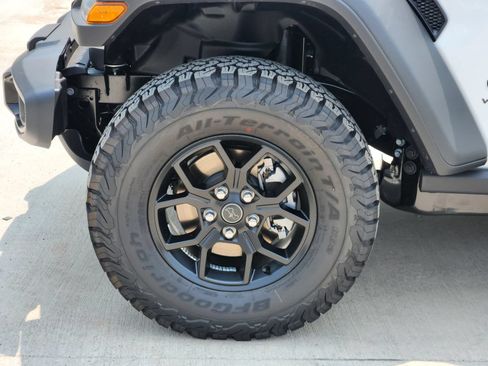 New 2026 Jeep Wrangler Unlimited Sport AWD/4WD image 11