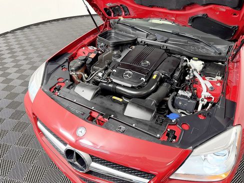 Used 2015 Mercedes-Benz SLK 250 image 18