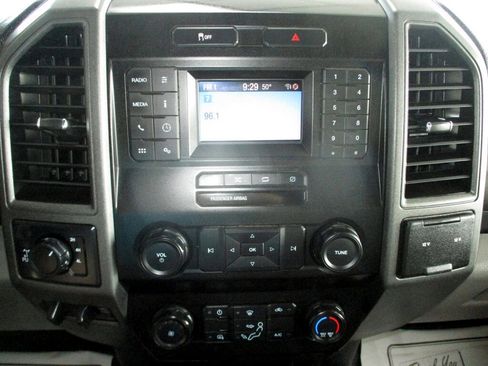 Used 2020 Ford F350 XL w/ Power Equipment Group image 19