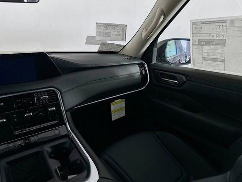 New 2026 Nissan Armada SV image 29