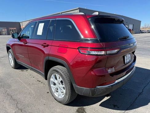 Used 2024 Jeep Grand Cherokee Limited w/ Luxury Tech Group II image 6