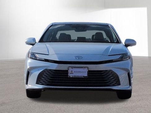 New 2026 Toyota Camry XLE image 2