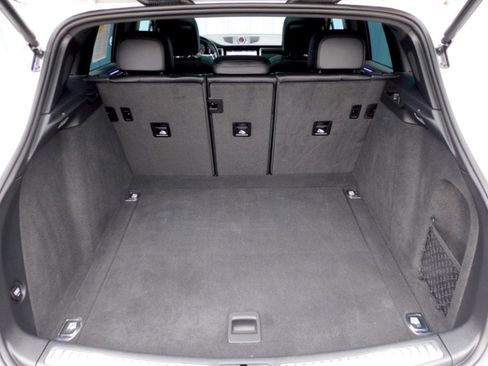 Used 2021 Porsche Macan image 17