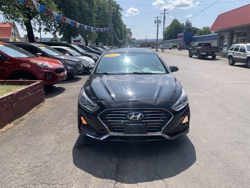 Used 2018 Hyundai Sonata SE FWD image 2