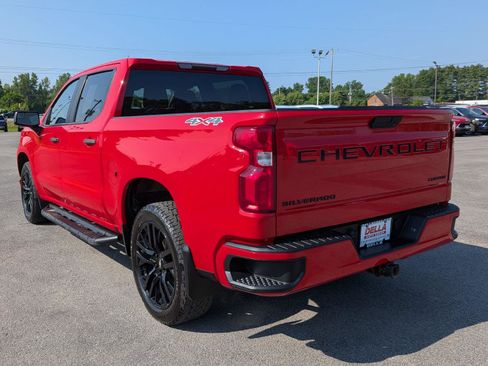 Used 2020 Chevrolet Silverado 1500 Custom w/ Custom Value Package AWD/4WD image 8
