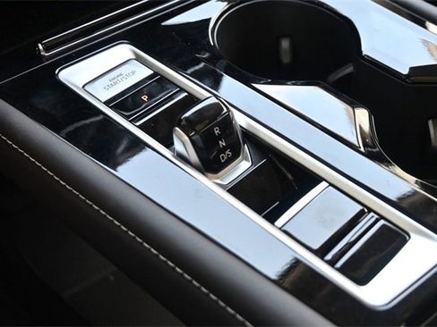 New 2025 Volkswagen Atlas SEL image 16