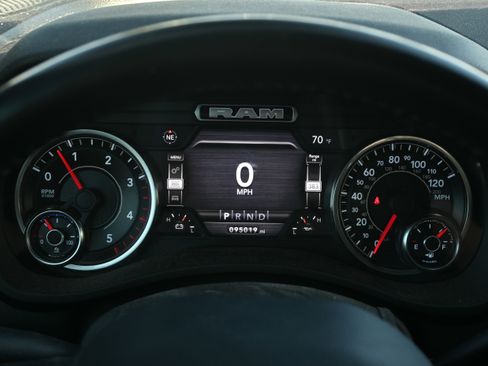 Used 2022 RAM 2500 Big Horn w/ Level B Equipment Group image 12