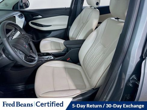 Used 2025 Buick Encore GX Avenir w/ Avenir Technology Package image 18