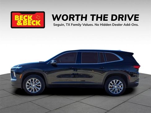 Used 2025 Buick Enclave Preferred image 8