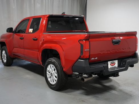 Certified 2025 Toyota Tacoma SR AWD/4WD image 6