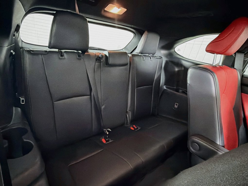 Used 2023 Toyota Highlander XSE FWD image 26