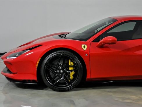 Used 2022 Ferrari F8 Tributo RWD image 7