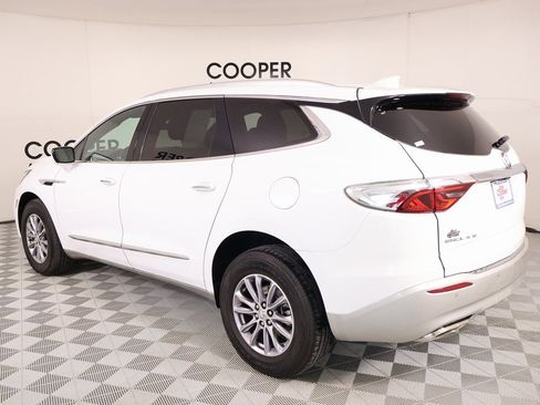Used 2024 Buick Enclave Premium image 24