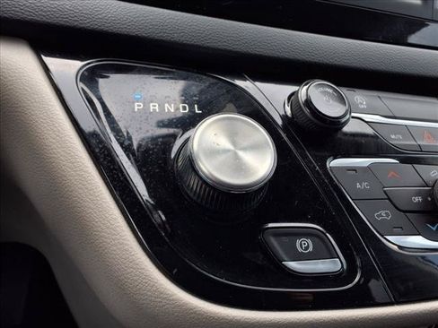 Used 2023 Chrysler Voyager LX FWD image 21