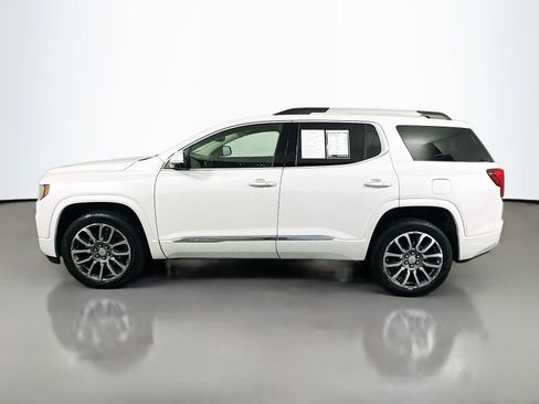 Used 2022 GMC Acadia Denali w/ Denali Technology Package FWD image 4