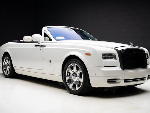 Used 2013 Rolls-Royce Phantom Drophead Coupe image 4