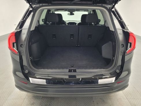 Used 2024 GMC Terrain SLE image 29