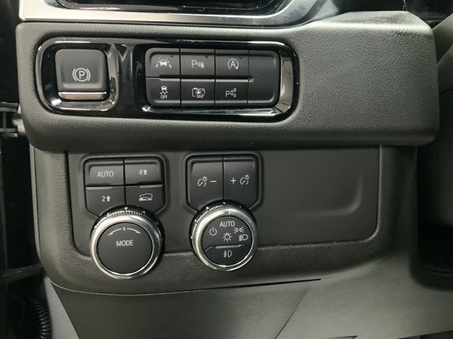Used 2025 GMC Yukon XL Denali AWD/4WD image 21