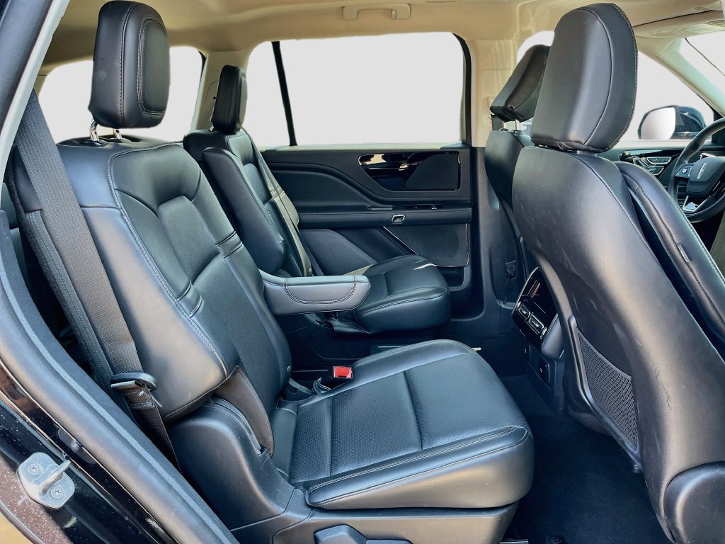Used 2025 Lincoln Aviator AWD image 31