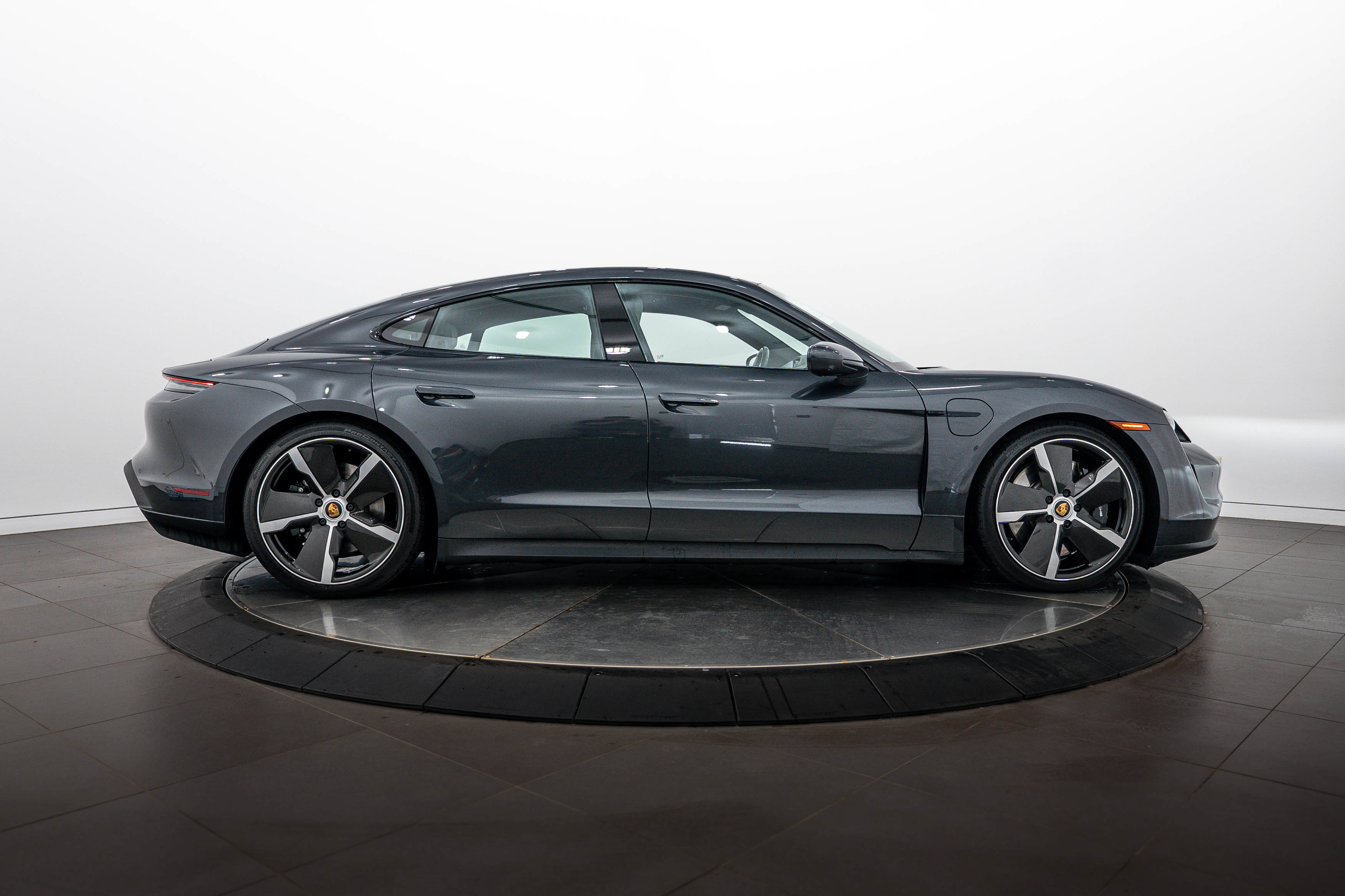 Certified 2021 Porsche Taycan 4S AWD/4WD image 8