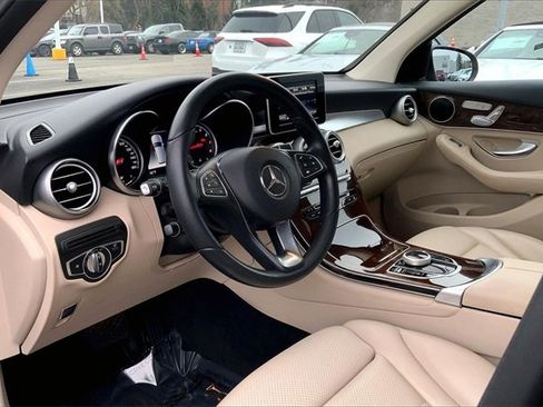 Used 2018 Mercedes-Benz GLC 300 4MATIC image 14