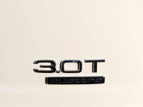 Used 2018 Audi Q7 3.0T Prestige w/ Prestige Package image 11