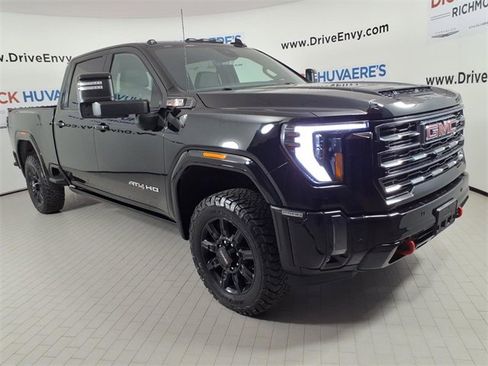 Used 2024 GMC Sierra 2500 AT4 w/ AT4 Premium Plus Package image 3