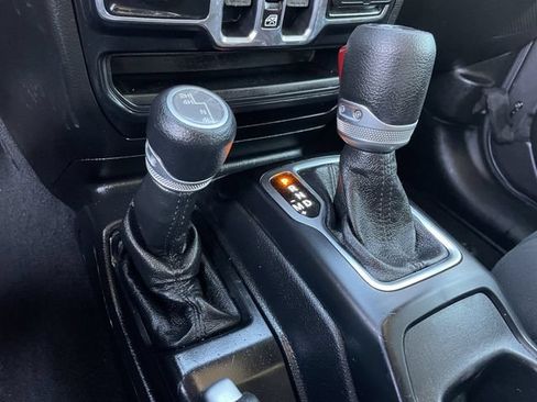 Used 2020 Jeep Wrangler Unlimited Sport S AWD/4WD image 20