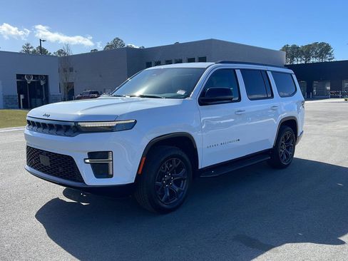 New 2026 Jeep Grand Wagoneer Limited AWD/4WD image 3