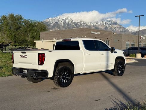 Used 2023 GMC Sierra 1500 SLE AWD/4WD image 9