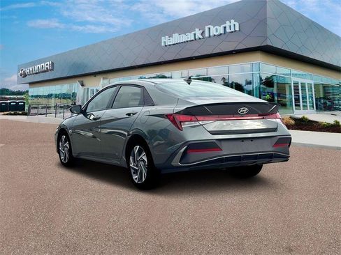 New 2025 Hyundai Elantra Sport FWD image 5
