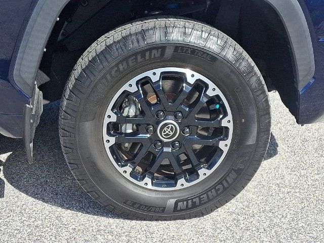 Used 2022 Toyota Tundra SR5 w/ TRD Off-Road Premium Package AWD/4WD image 11